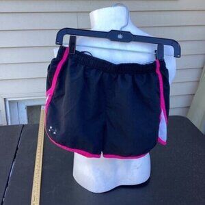 Grandpa mob wife clean girl office fairy core Under Armour Women's Shorts small